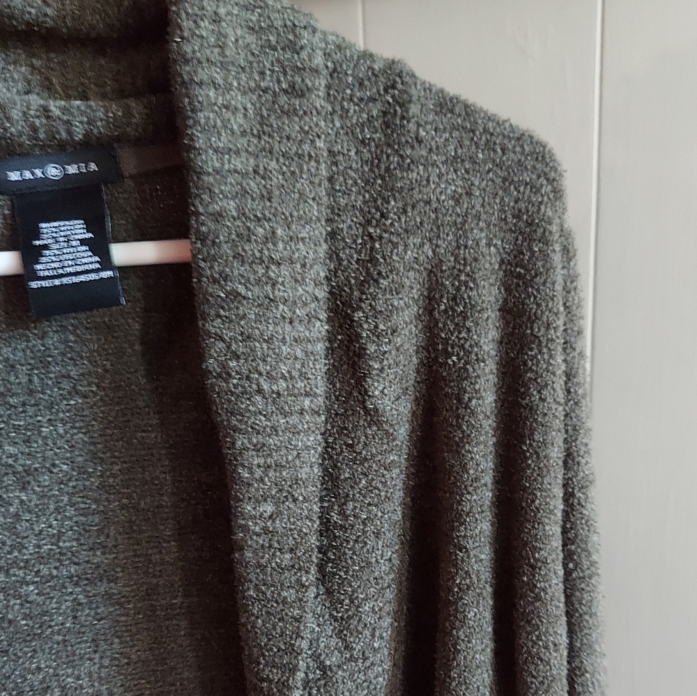 Max & Mia VERY soft olive green sweater cardigan with pockets - Picture 7 of 10